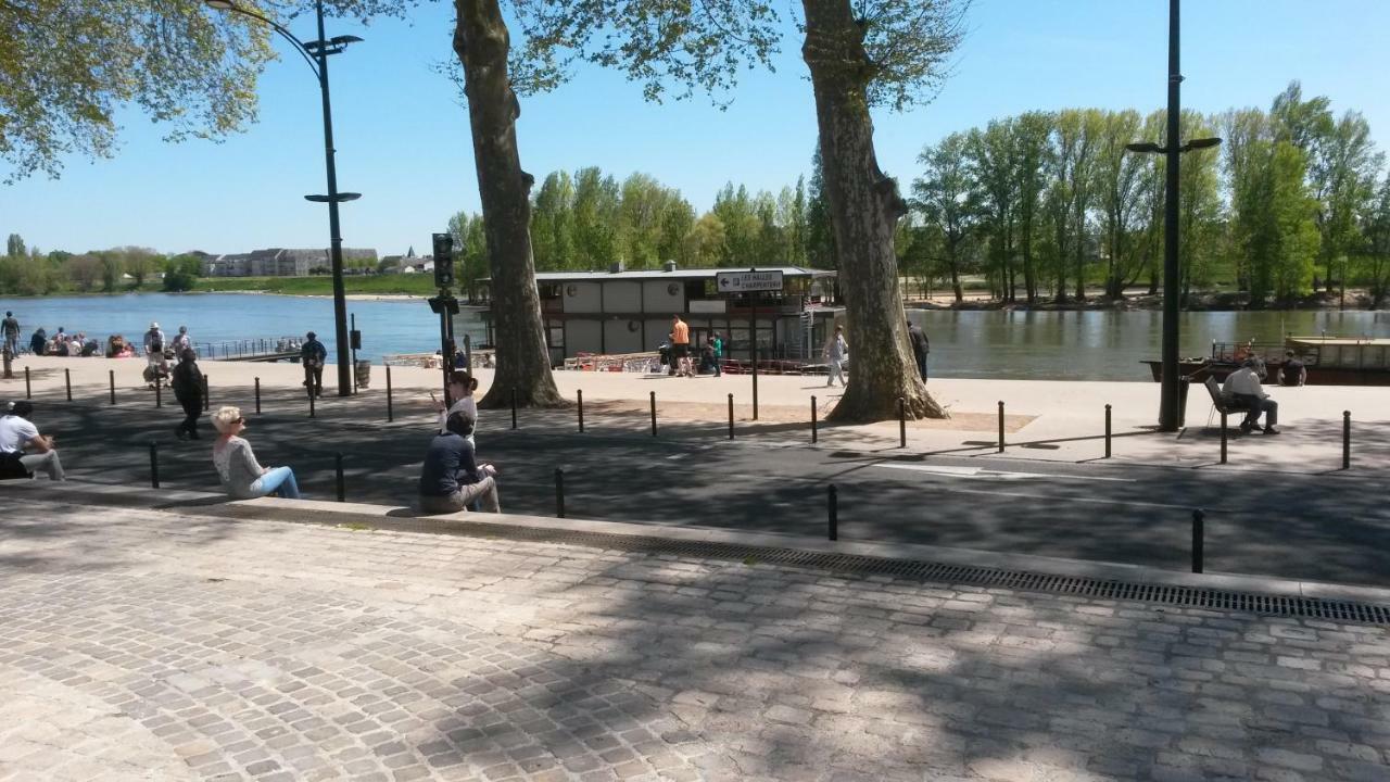 Appart La Gabare - Face Loire Quai Du Chatelet Orleans Bagian luar foto
